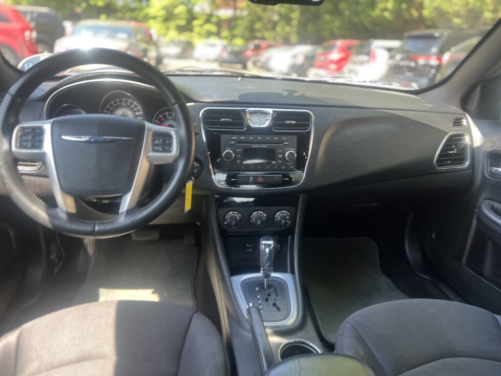 2013 CHRYSLER 200