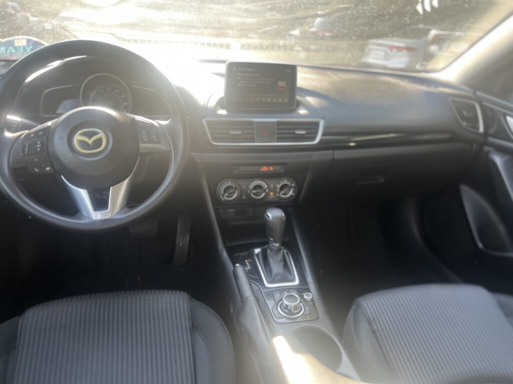 2016 MAZDA MAZDA3