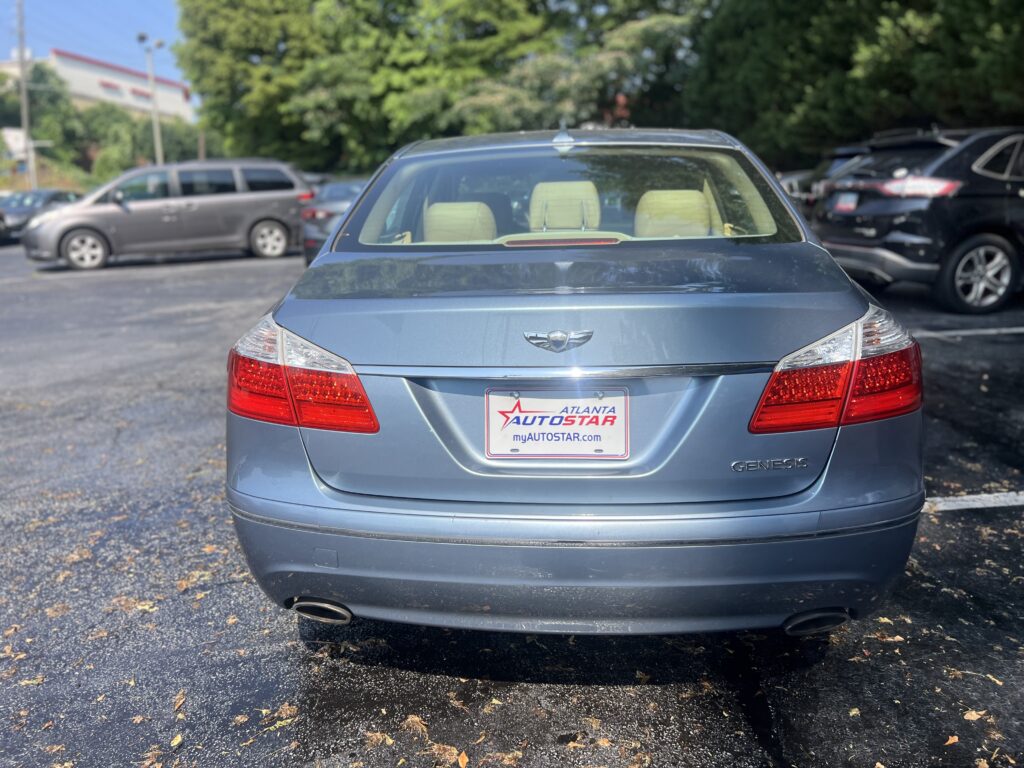 2011 HYUNDAI GENESIS