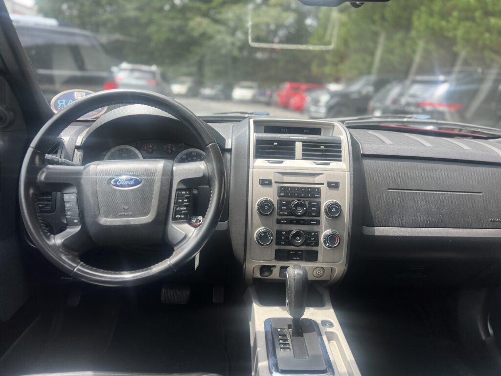 2010 FORD ESCAPE