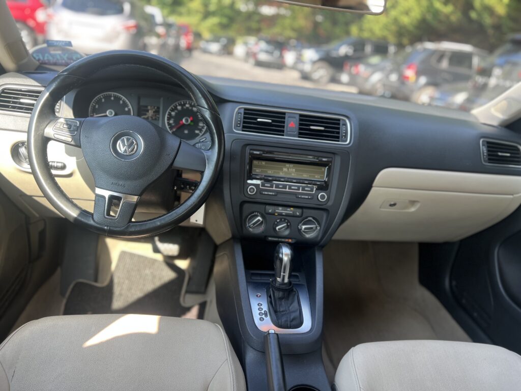 2012 VOLKSWAGEN JETTA SE