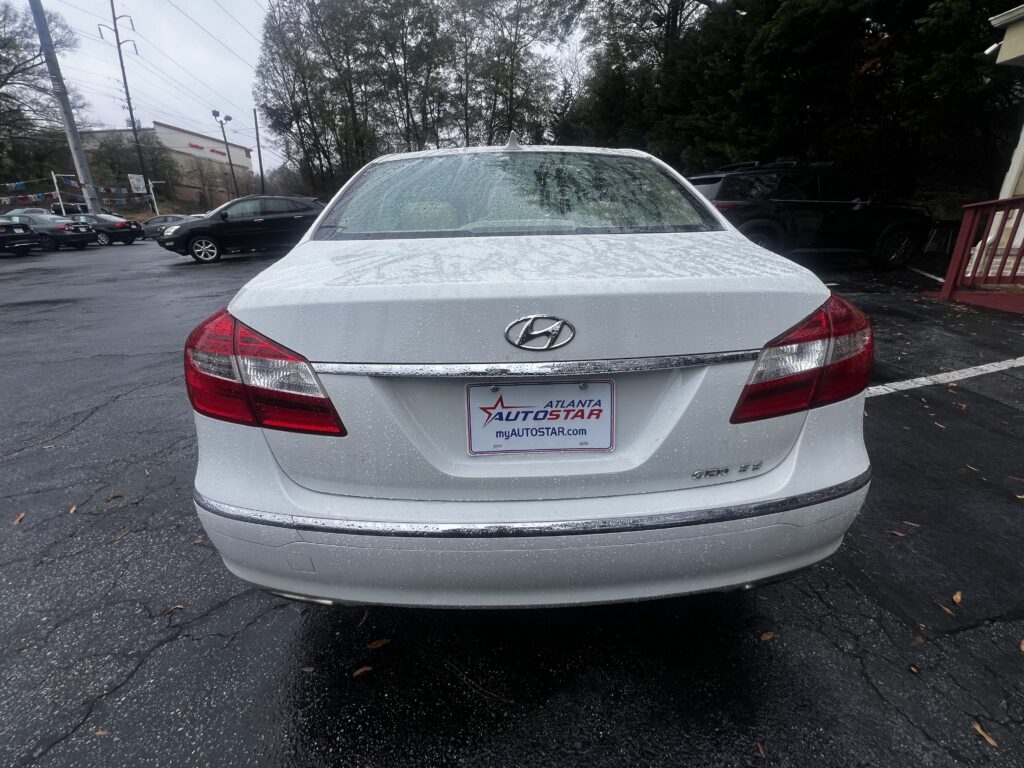 2012 HYUNDAI GENESIS