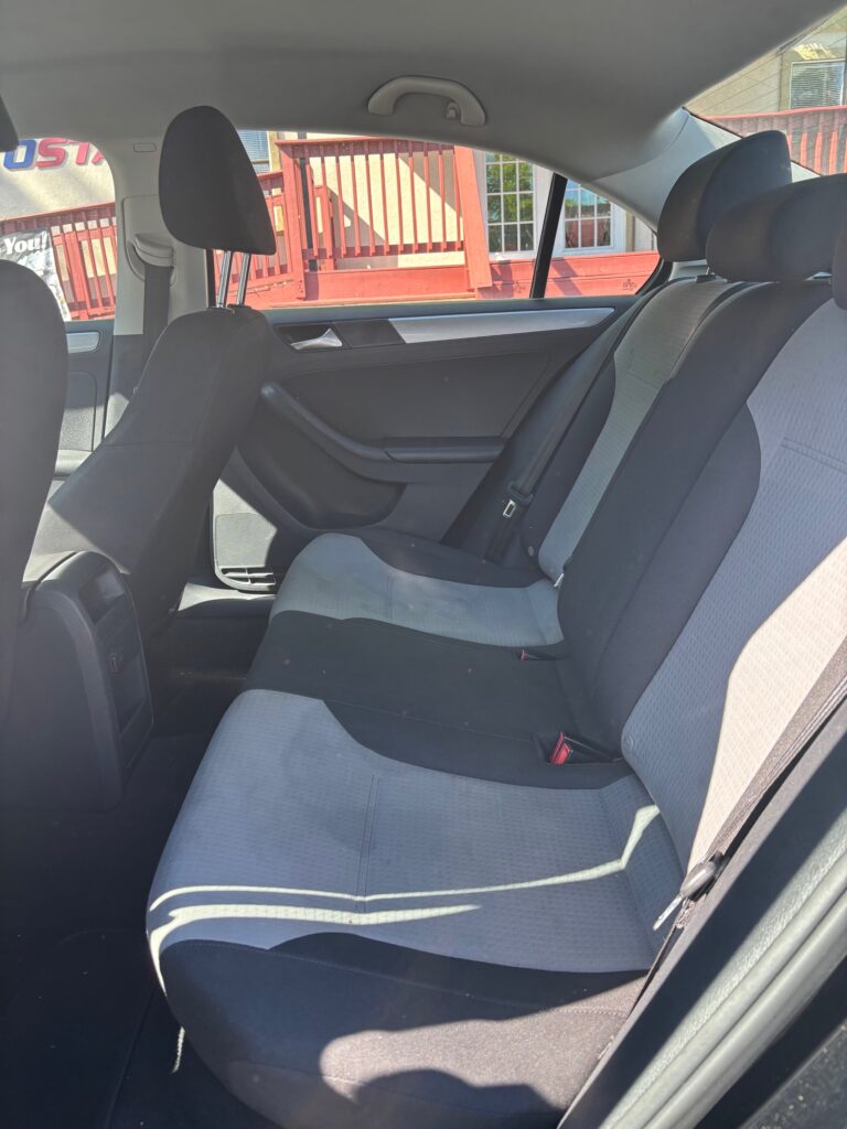 2017 VOLKSWAGEN JETTA